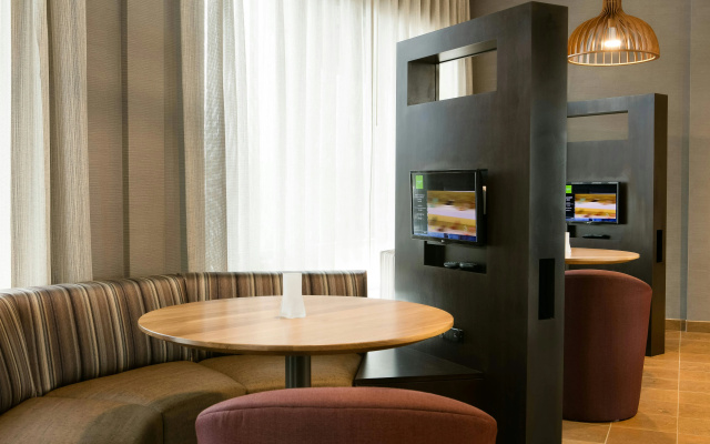 photo 3 of Courtyard by Marriott Omaha Bellevue Beardmore Event Center