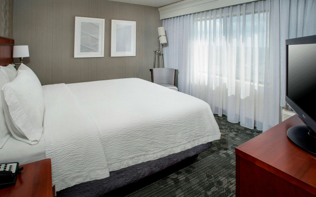 photo 3 of Courtyard by Marriott Philadelphia Plymouth Meeting