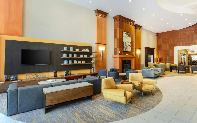 photo 2 of Courtyard by Marriott Pittsburgh Downtown