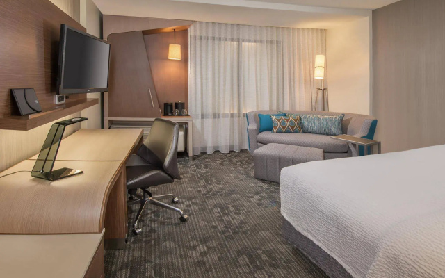 photo 5 of Courtyard by Marriott Portland Airport