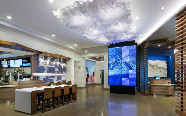 photo 2 of Courtyard by Marriott Santa Monica