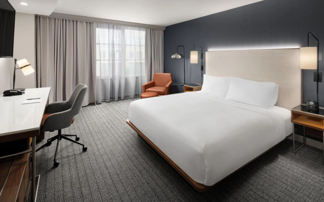 photo 3 of Courtyard by Marriott Seattle Bellevue/Downtown