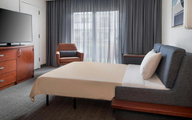 photo 2 of Courtyard by Marriott Silver Spring North/White Oak
