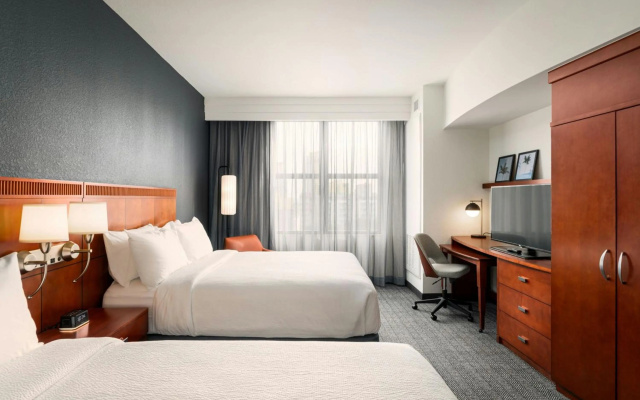 photo 3 of Courtyard by Marriott St. Petersburg Downtown