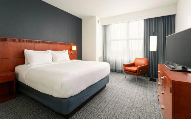 photo 4 of Courtyard by Marriott St. Petersburg Downtown