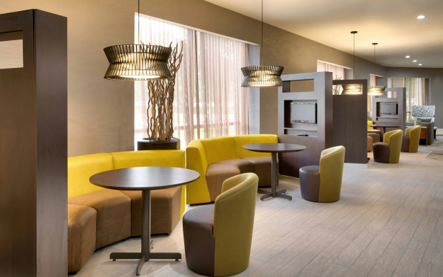 photo 3 of Courtyard by Marriott Charlotte Airport LoSo