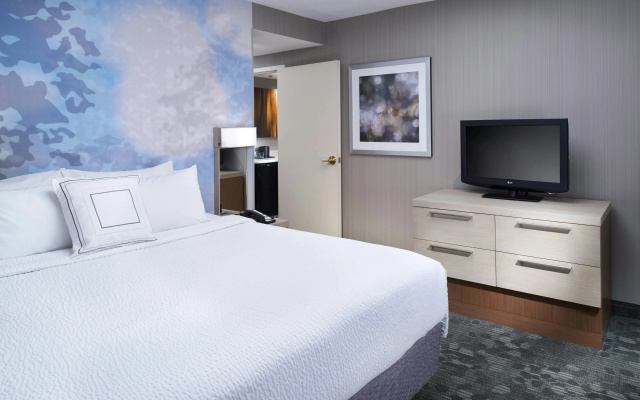photo 4 of Courtyard by Marriott Cleveland Airport North