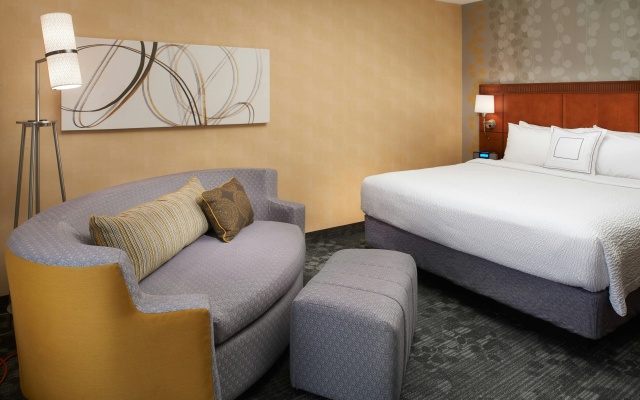 photo 4 of Courtyard by Marriott Detroit Warren