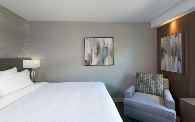 photo 3 of Courtyard Edgewater Nyc Area