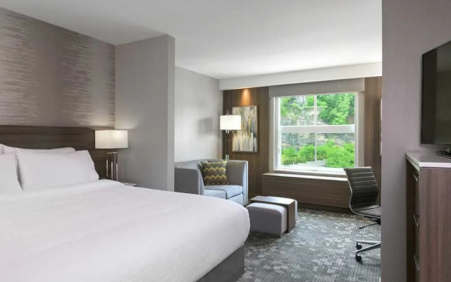 photo 4 of Courtyard by Marriott Edgewater NYC Area