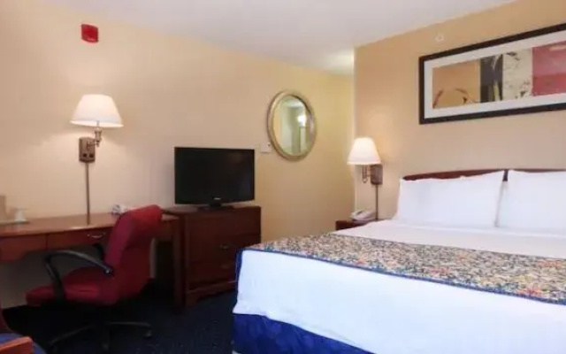 photo 3 of Courtyard Houston Intercontine