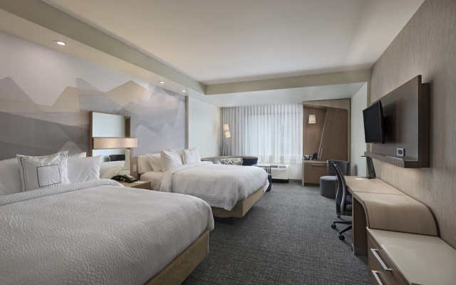 photo 3 of Courtyard Houston Sugar Land/Lake Pointe