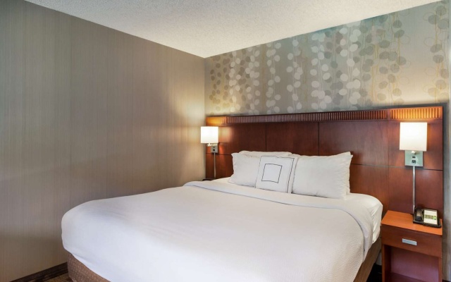 photo 2 of Sonesta Select Huntington Beach Fountain Valley