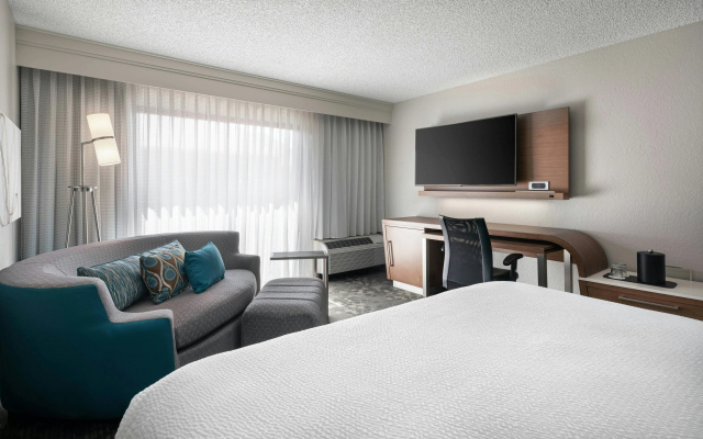 photo 5 of Courtyard by Marriott Las Vegas Convention Center