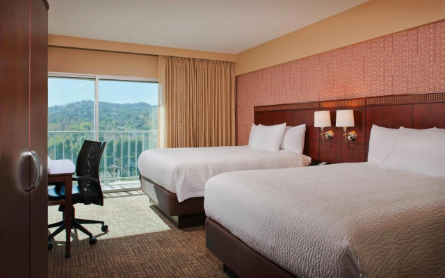 photo 5 of Courtyard by Marriott Los Angeles - Sherman Oaks