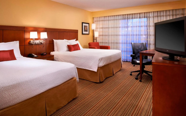 photo 2 of Courtyard by Marriott Louisville East