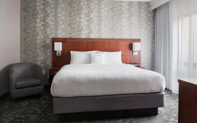 photo 2 of Courtyard by Marriott Mahwah
