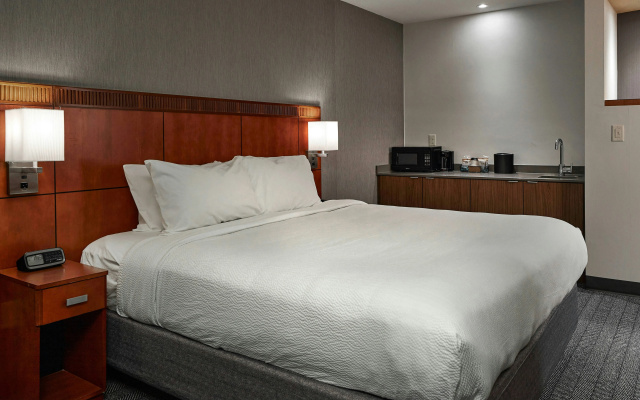 photo 4 of Courtyard by Marriott Medford Airport