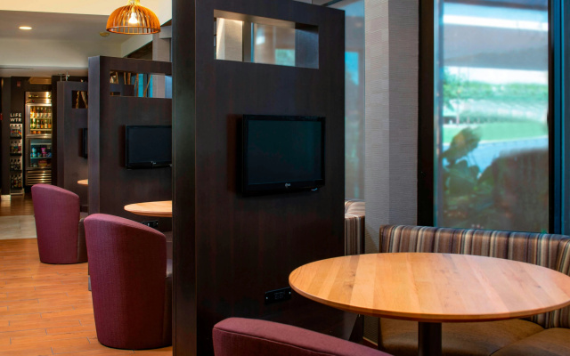 photo 3 of Courtyard by Marriott Nashville Brentwood