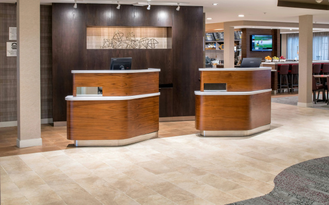 photo 2 of Courtyard by Marriott Portland North