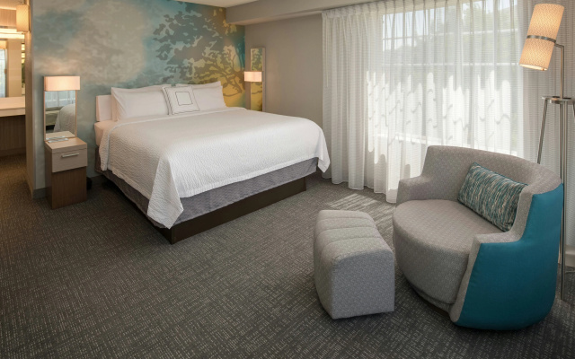 photo 4 of Courtyard by Marriott Portland North