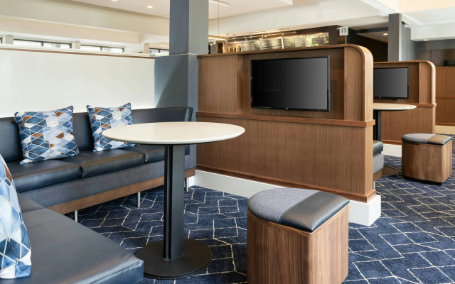 photo 2 of Courtyard by Marriott West Palm Beach