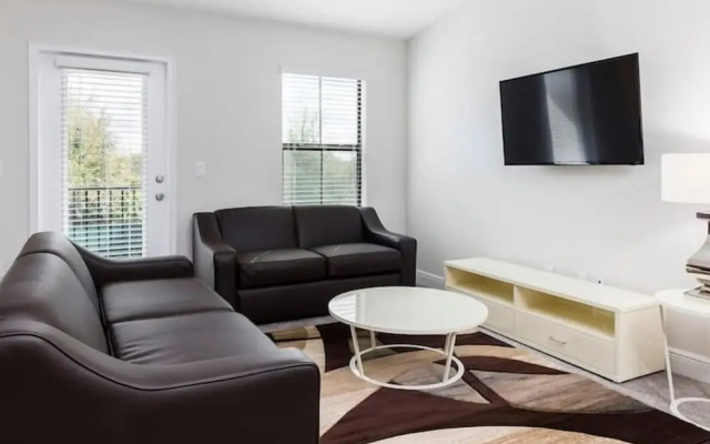 photo 5 of Cozy 2 Bed Town Home In Balmoral Resort-2sltth2 2 Bedroom Townhouse by RedAwning