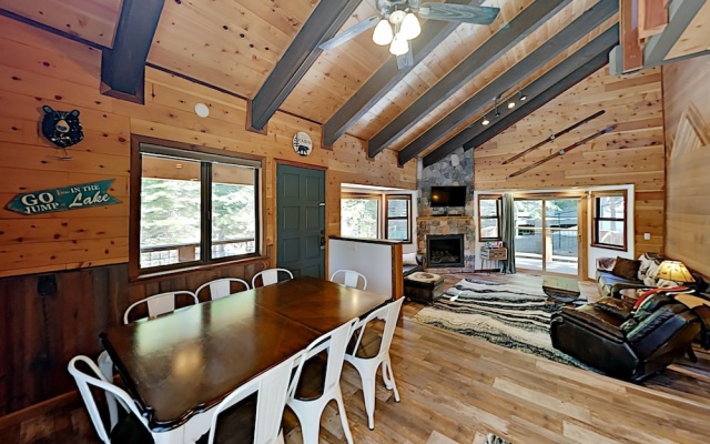 photo 3 of Cozy All-Season Cabin Near Shops, Beach, Skiing home