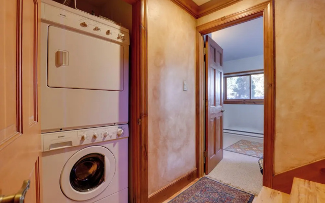 photo 4 of Cozy Avon Condo Between Beaver Creek & Vail!