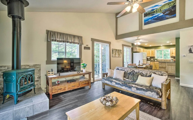 photo 4 of Cozy Condo on Fall River - 1 Mile to Rmnp Gate!