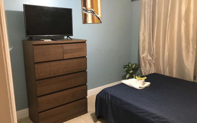 photo 3 of Cozy Guest House Florida Tamarac