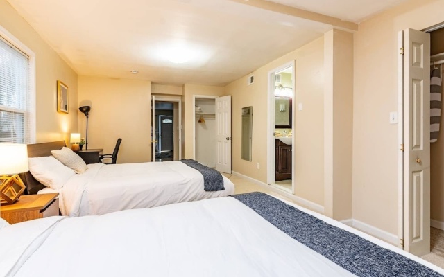 photo 4 of Cozy House 10min to Monuments and DC by CozySuites