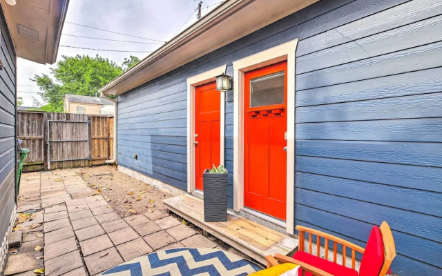 photo 3 of Central & Cozy Houston Studio - Pets Welcome!
