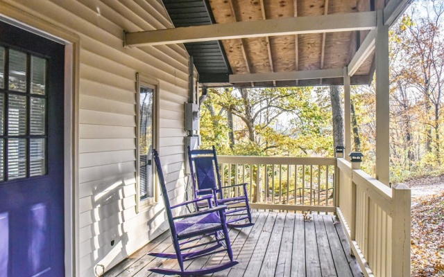 photo 5 of Cozy Mtn. Getaway in South Asheville