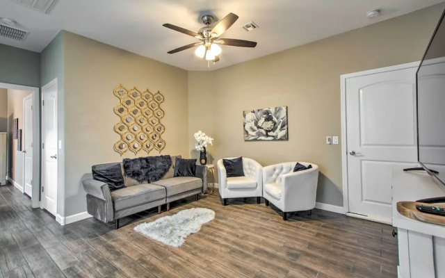 photo 2 of Cozy Peoria Apartment - Golf, Hike & Bike!
