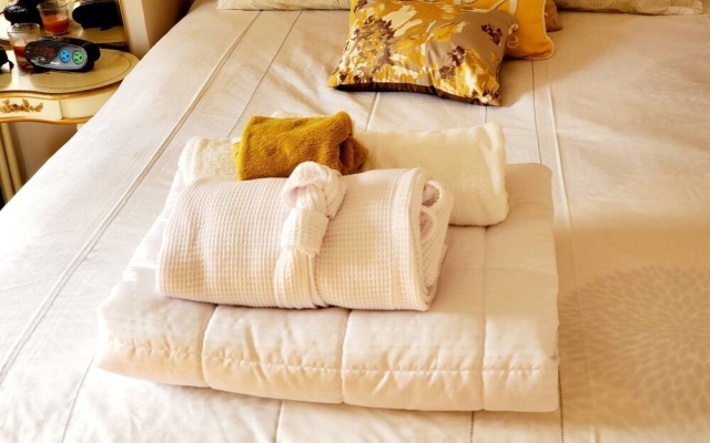 photo 3 of Room-cozy Yellow Queen Bed By Yale U