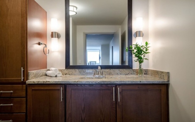 photo 2 of 16th FL Bold CozySuites w/pool, gym, roof #2