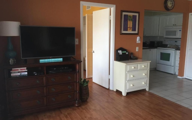 photo 5 of Crescent Arms Condominiums
