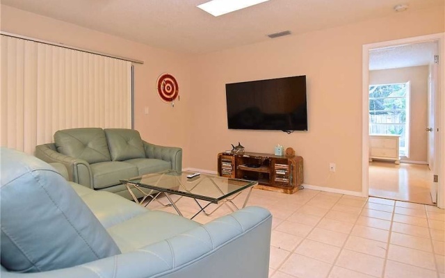 photo 3 of Crescent Street Manor - Three Bedroom Home