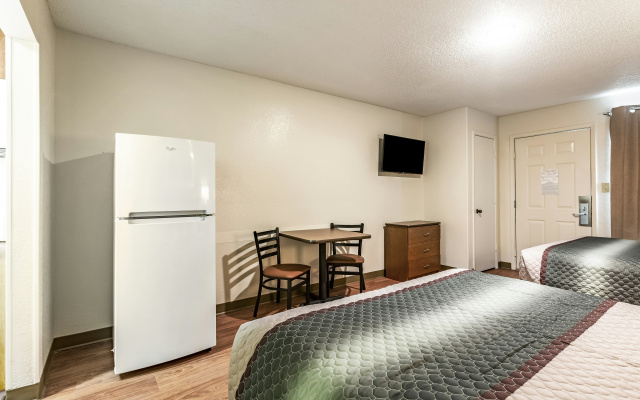 photo 4 of HomeTowne Studios by Red Roof Atlanta - Norcross Downtown