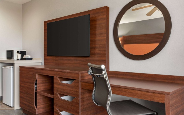 photo 5 of Travelodge by Wyndham Depoe Bay