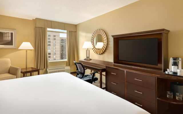 photo 4 of Crowne Plaza Crystal City-Washington, D.C. by IHG