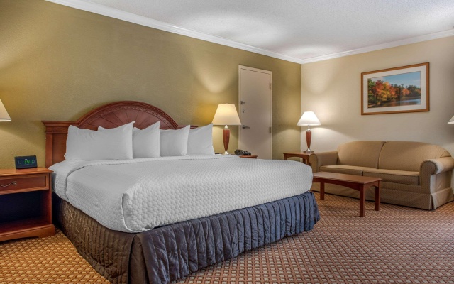 photo 5 of Quality Hotel Conference Center Cincinnati Blue Ash
