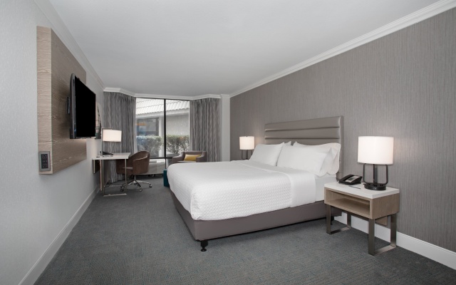 photo 3 of Crowne Plaza Costa Mesa Orange County by IHG