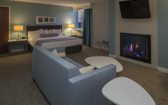 photo 4 of Crowne Plaza Suites Pittsburgh South by IHG
