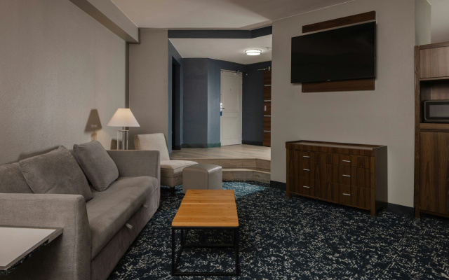 photo 4 of Four Points by Sheraton Detroit Novi
