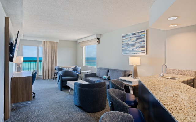 photo 2 of Crowne Plaza Melbourne - Oceanfront, an IHG Hotel