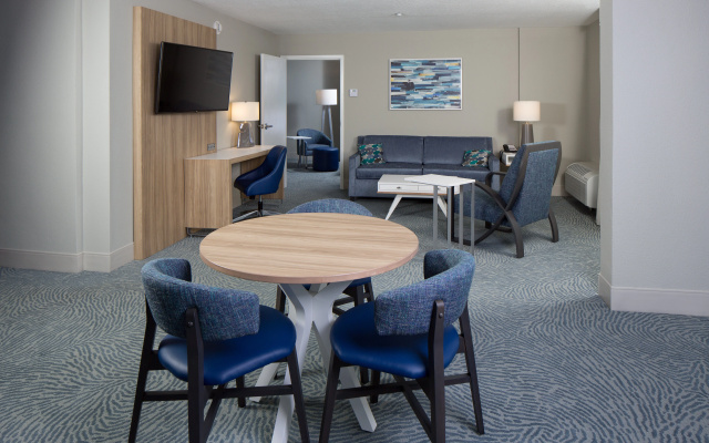 photo 5 of Crowne Plaza Melbourne - Oceanfront, an IHG Hotel
