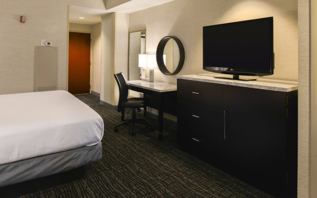 photo 4 of Crowne Plaza Springfield by IHG