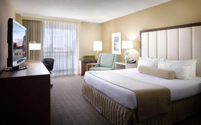 photo 5 of DoubleTree by Hilton Hotel Jacksonville Riverfront